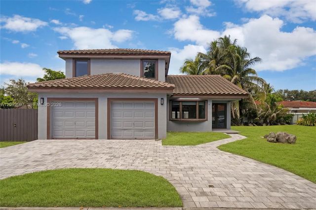 8745 Nw 150th Terrace, Miami Lakes