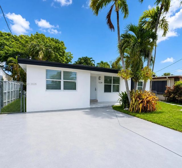3 of 43 - 7239 Nw 3rd Street, Miami, FL
