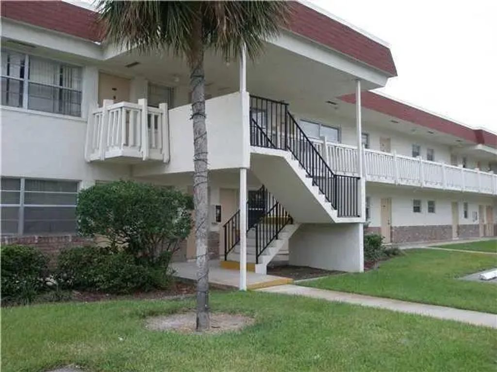 4165 Sw 67th Avenue #104b, Davie