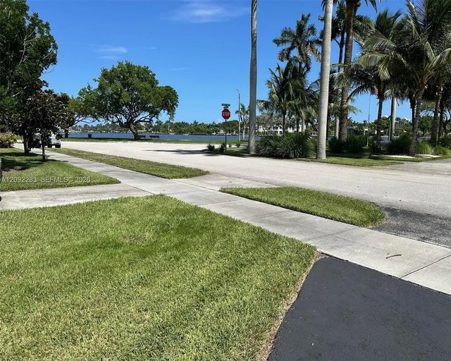 2 of 20 - 1235 Pierce Street, Hollywood, FL