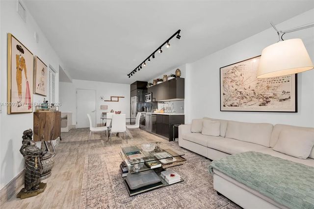 31 Se 6th Street #304, Miami