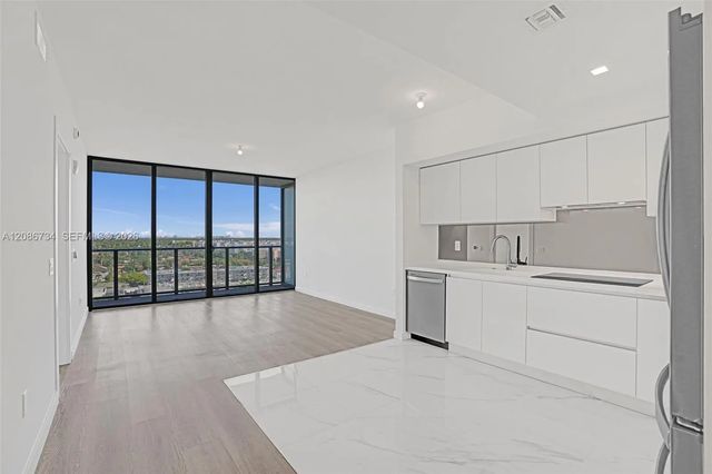 4 of 17 - 1170 E Hallandale #1003, Hallandale Beach, FL