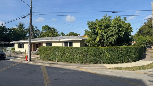 111 Sw 24th Avenue, Miami