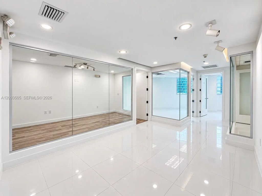 40 Sw 13th Street #505, Miami
