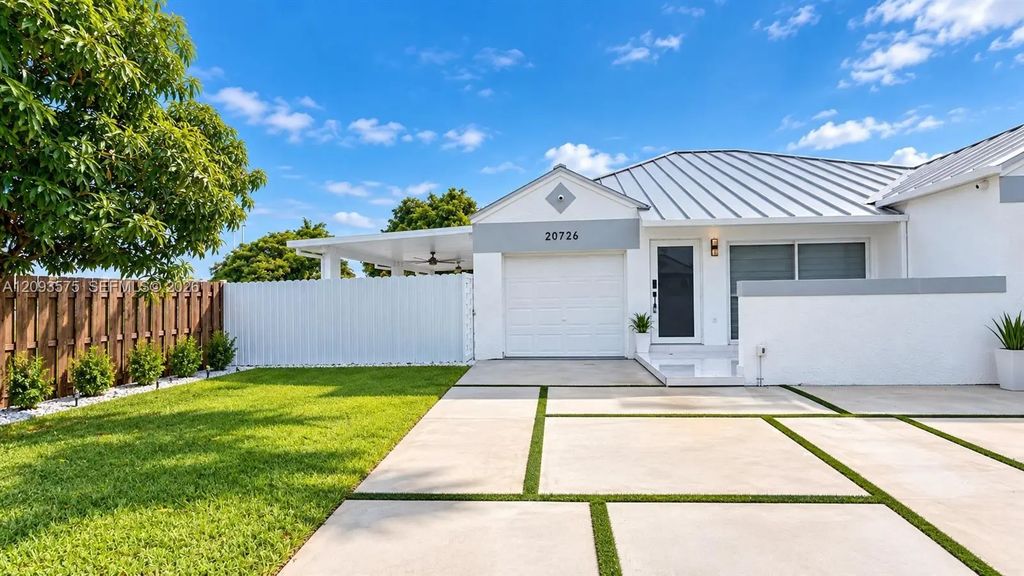 20726 Sw 105 Avenue #1, Cutler Bay