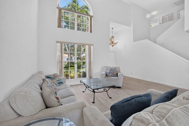 4 of 44 - 4060 Sea Grape Circle, Delray Beach, FL