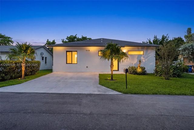 808 Nw 5th Terrace, Hallandale Beach