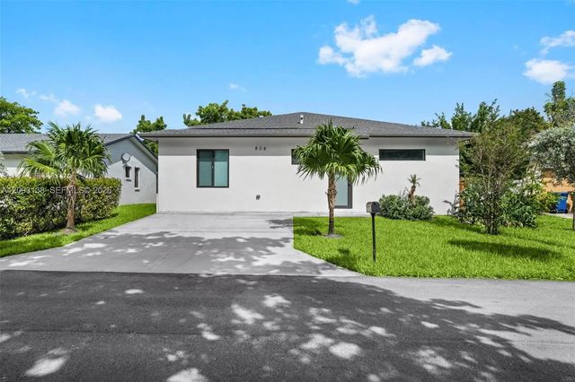 2 of 29 - 808 Nw 5th Terrace, Hallandale Beach, FL