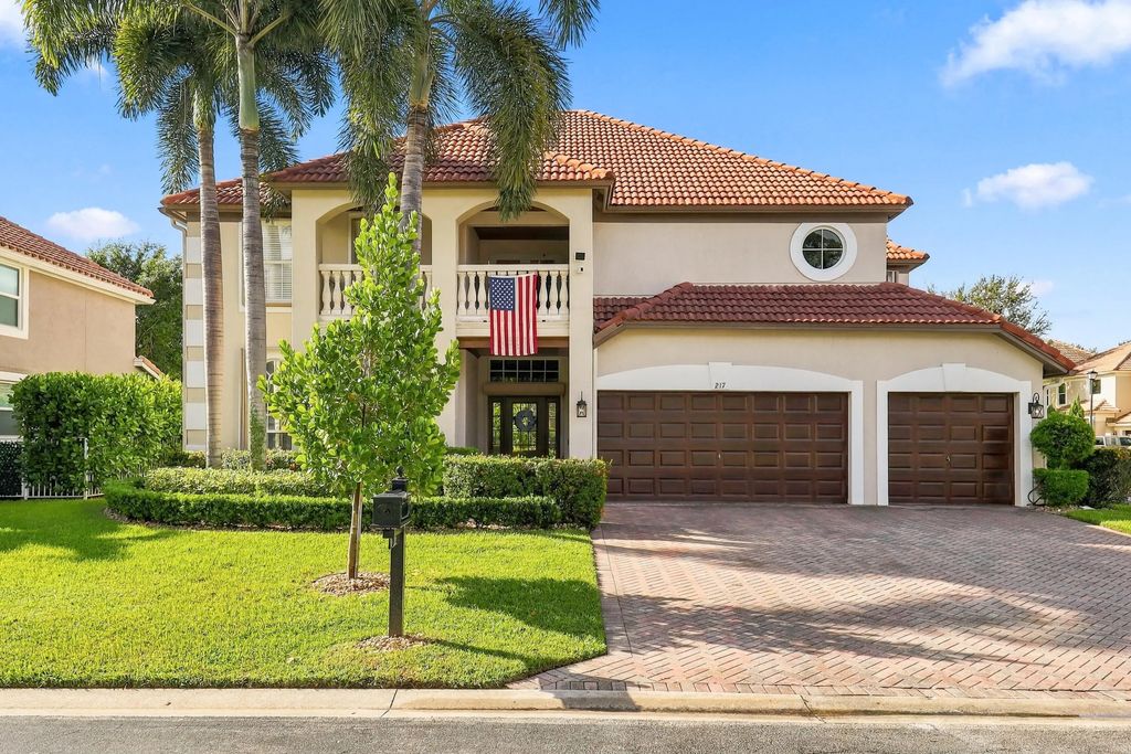217 Lone Pine Drive, Palm Beach Gardens