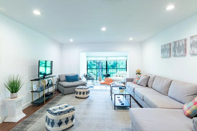 2 of 23 - 9282 Vista Del Lago #33d, Boca Raton, FL