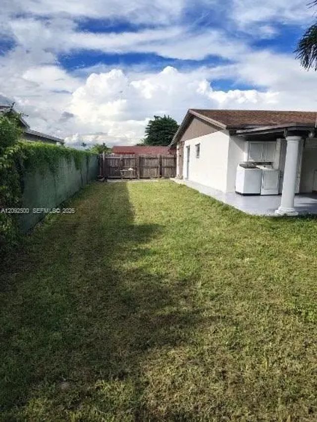 5 of 25 - 10980 Sw 143rd Terrace, Miami, FL