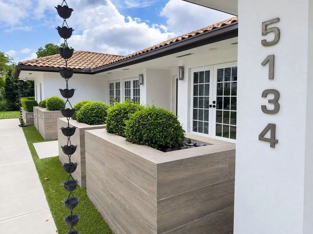 3 of 22 - 5134 Nw 94th Doral Place, Doral, FL