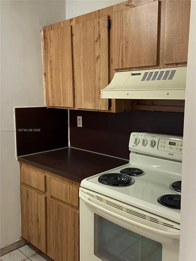 3 of 14 - 440 E 23rd Street #1416, Hialeah, FL