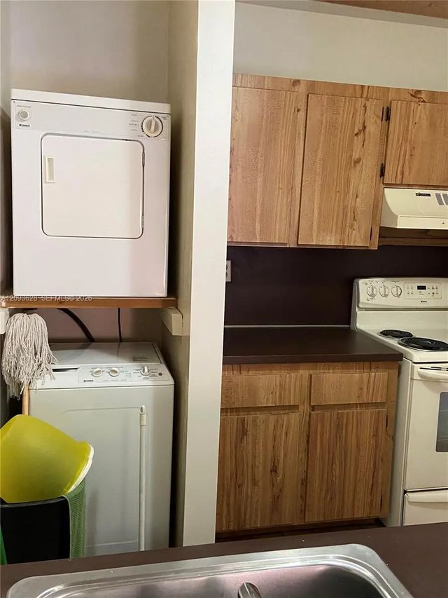 4 of 14 - 440 E 23rd Street #1416, Hialeah, FL