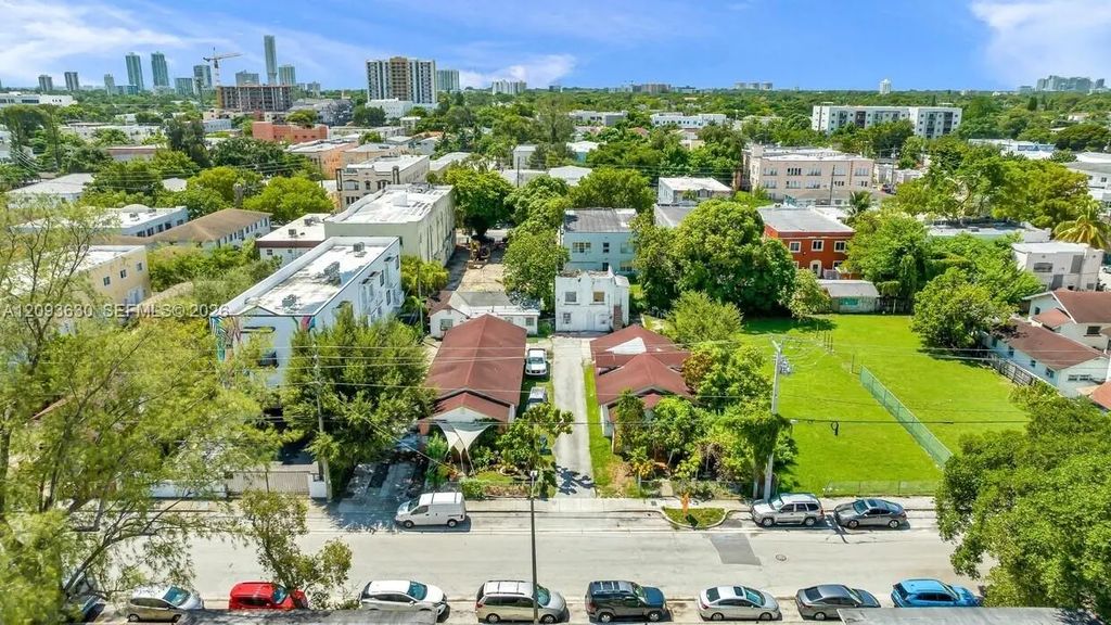 964 Sw 3rd Street, Miami