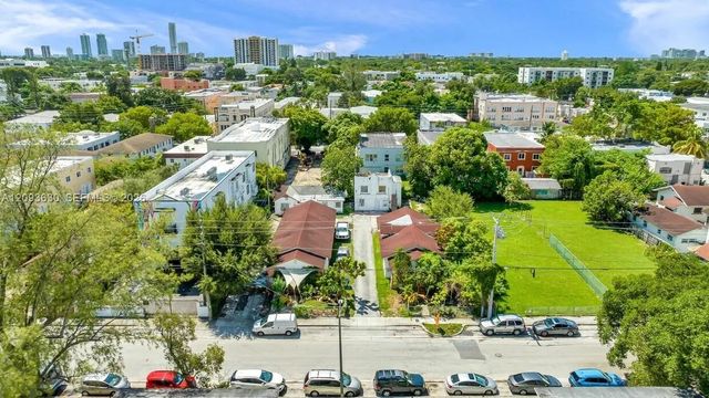 964 Sw 3rd Street, Miami