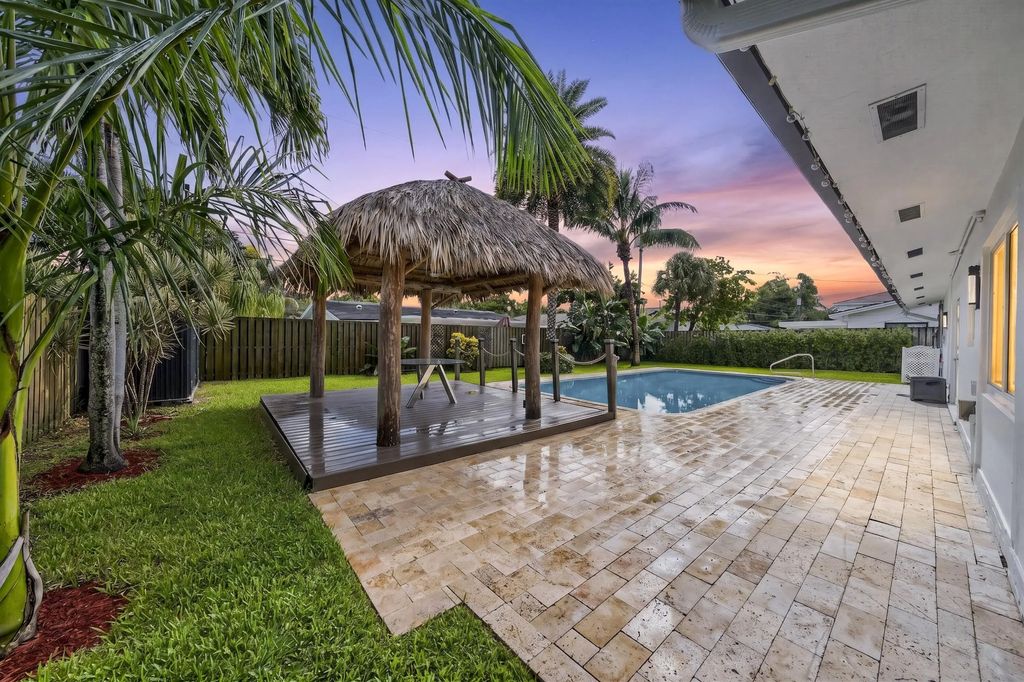 1970 Ne 32nd Street, Lighthouse Point