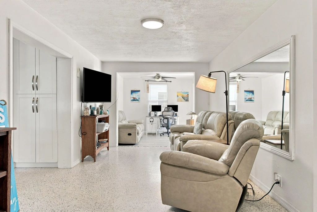 245 Sw 5th Street, Dania Beach