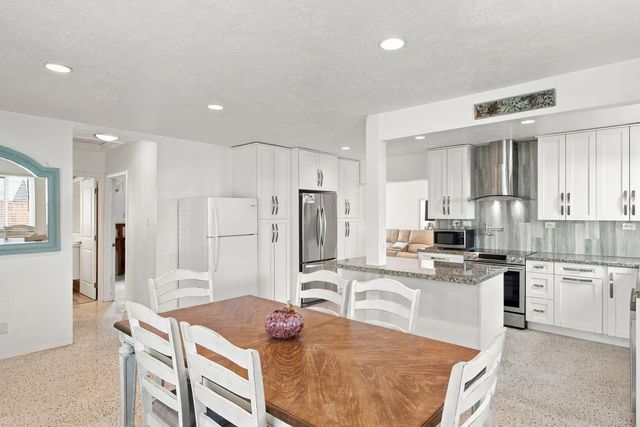 4 of 30 - 245 Sw 5th Street, Dania Beach, FL