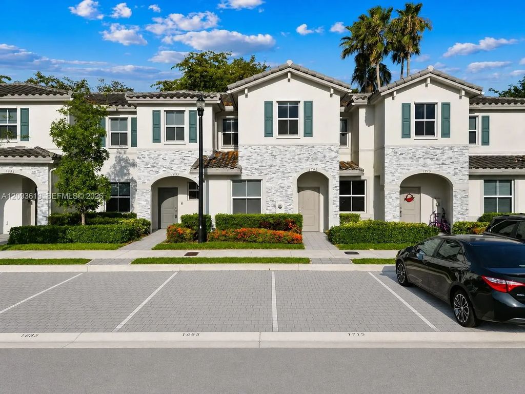 1705 Se 27th Road, Homestead