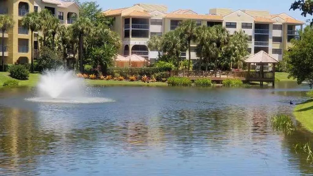 300 Uno Lago Drive #103, Juno Beach