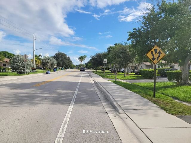 4 of 6 - 4340 Nw 110th Avenue, Coral Springs, FL