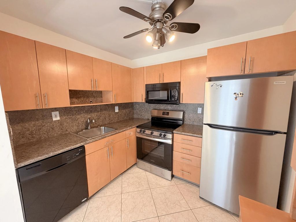 106 Burgundy C, Delray Beach