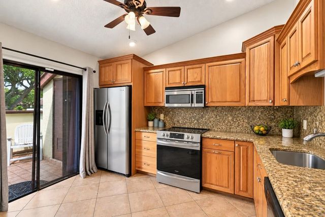 5 of 18 - 459 Knollwood Court #459, Royal Palm Beach, FL