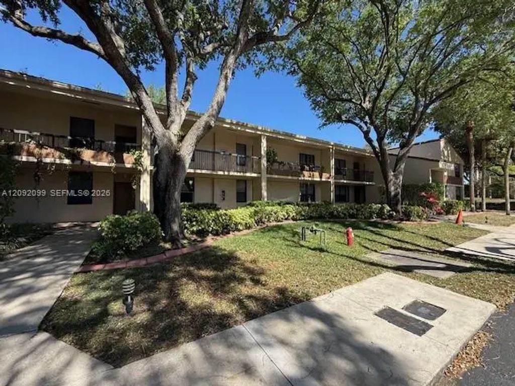40 Nw 76th Avenue #103-1, Plantation