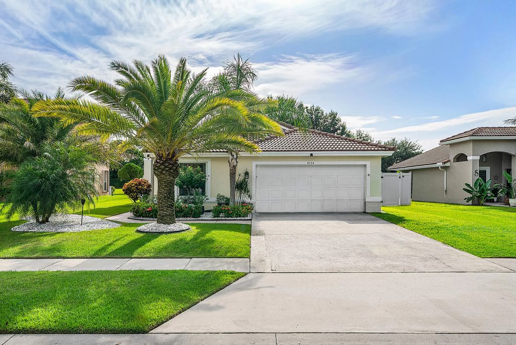 6734 Lake Nona Place, Lake Worth