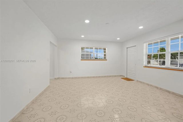 3 of 30 - 1250 W 34th Street, Hialeah, FL