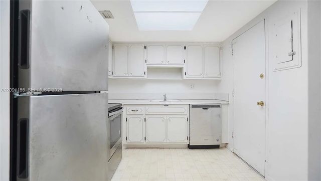 4 of 26 - 1700 Ne 105th Street #406, Miami Shores, FL
