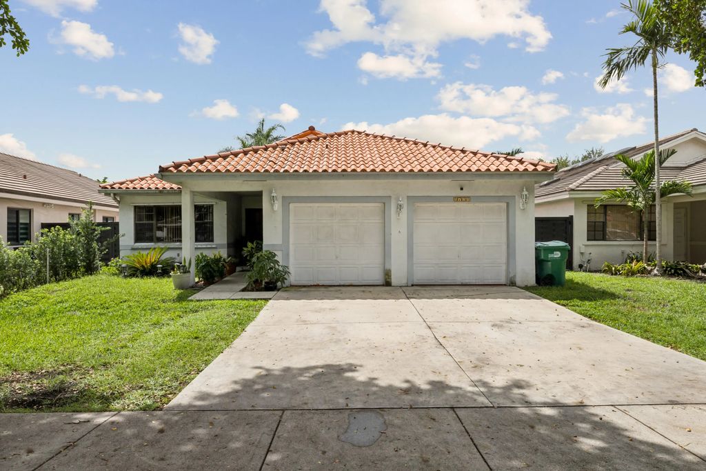 8738 Nw 150th Terrace, Miami Lakes
