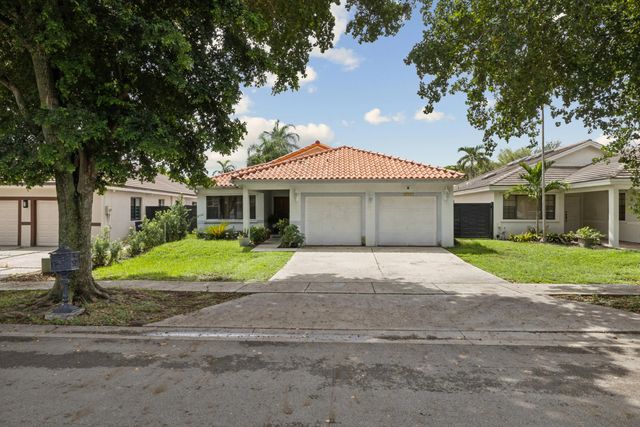 4 of 37 - 8738 Nw 150th Terrace, Miami Lakes, FL