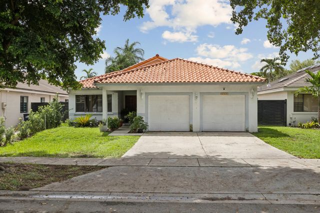 5 of 37 - 8738 Nw 150th Terrace, Miami Lakes, FL