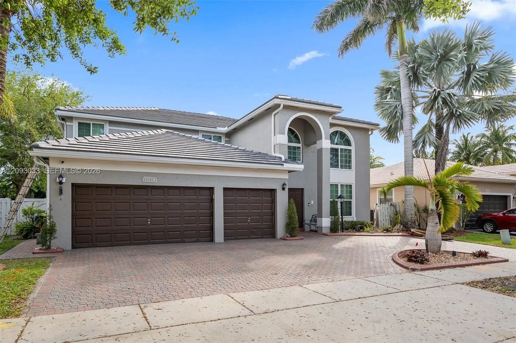 12724 Nw 18th Court, Pembroke Pines