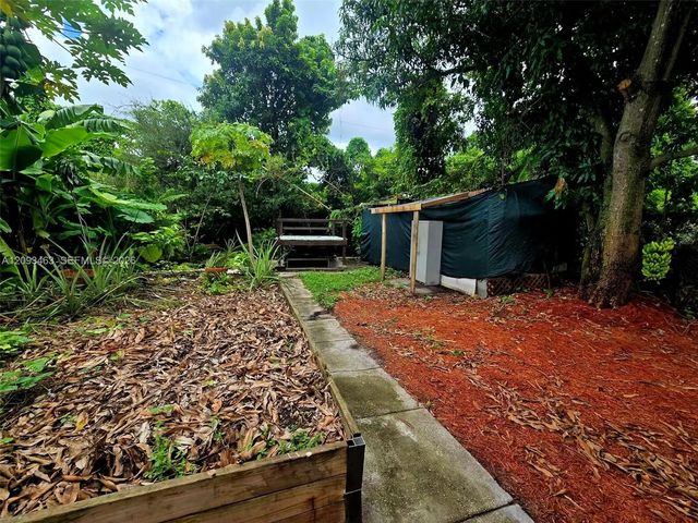 4 of 58 - 4433 Nw 22nd Court, Miami, FL