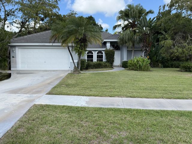 13783 Callington Drive, Wellington