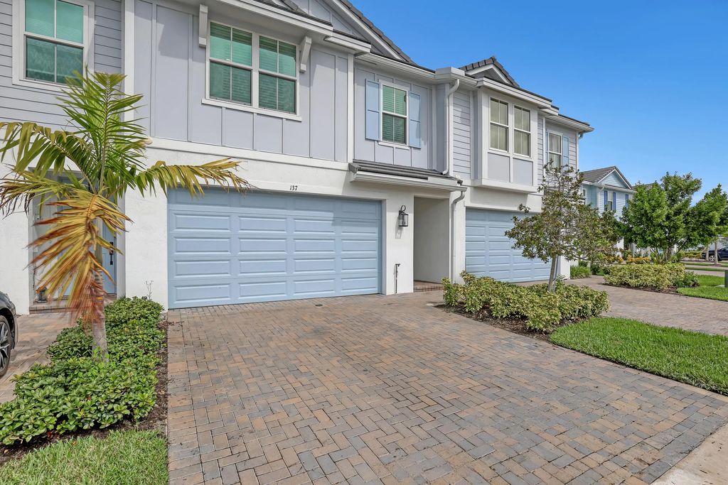 137 Se Birch Terrace, Stuart