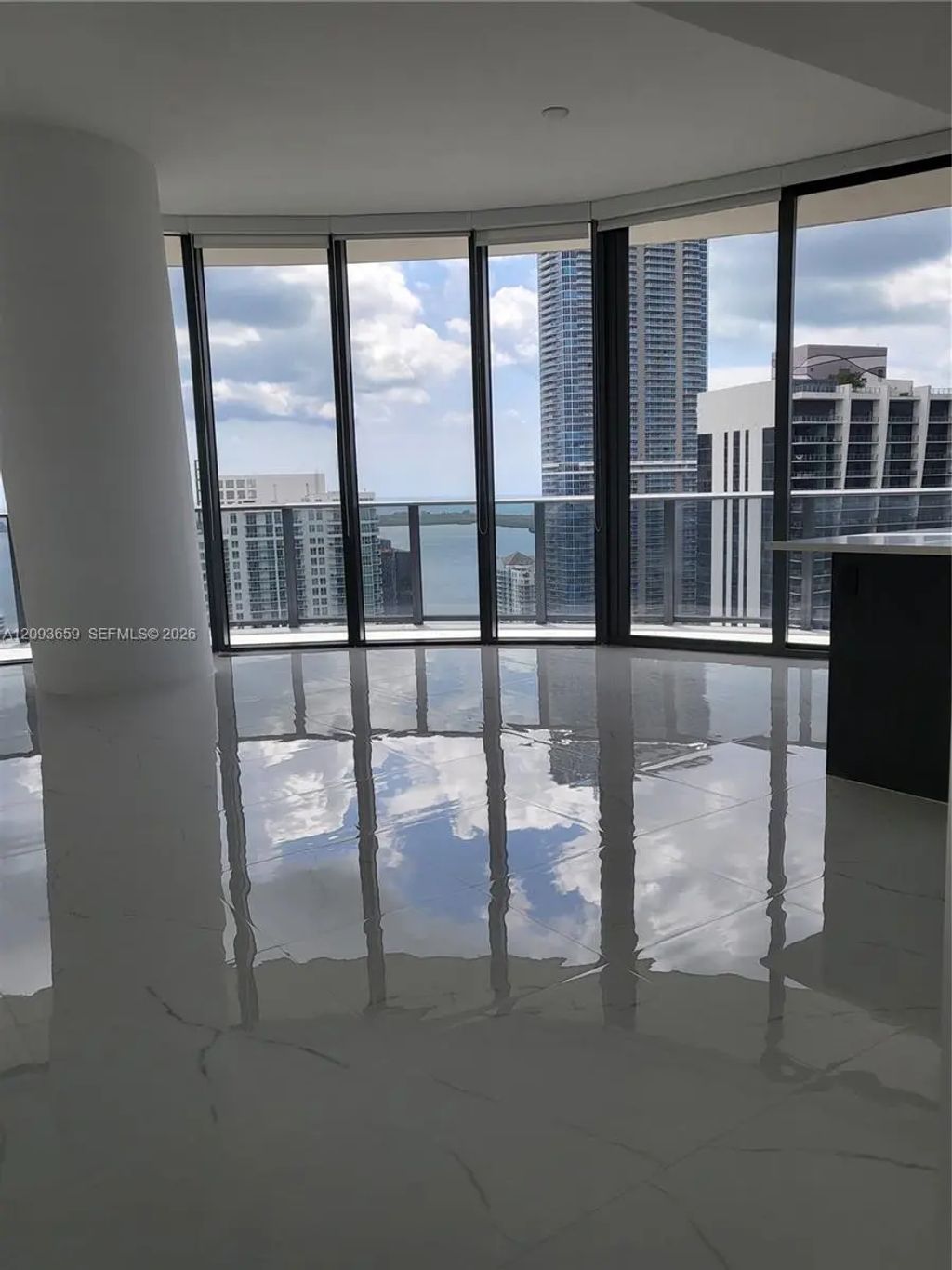 45 Sw 9th Street #4303, Miami
