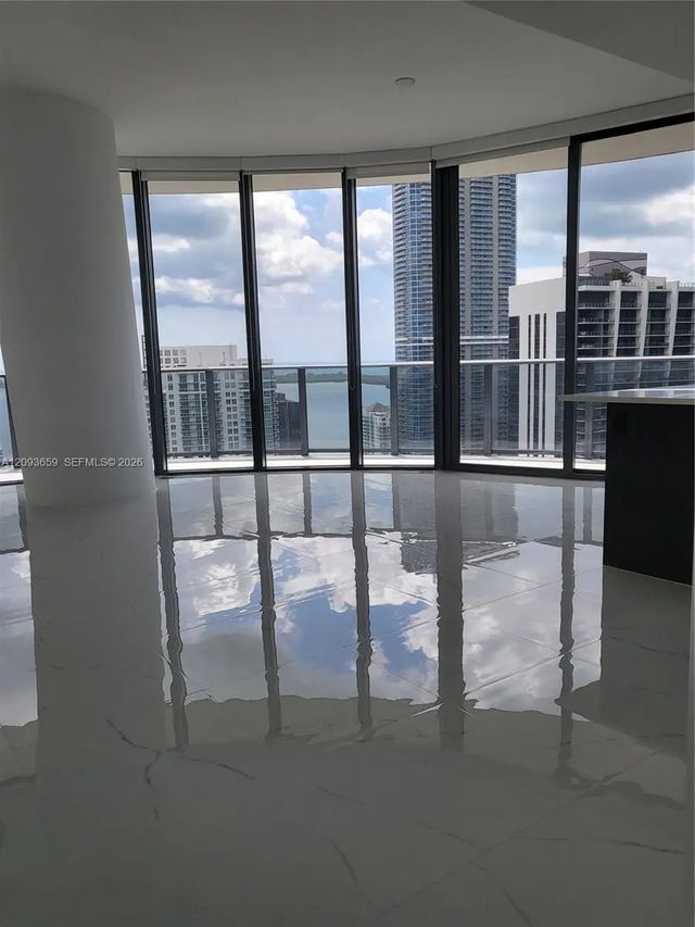 45 Sw 9th Street #4303, Miami
