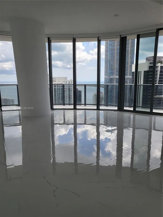 2 of 12 - 45 Sw 9th Street #4303, Miami, FL