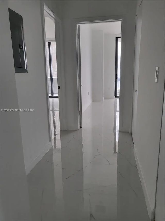 4 of 12 - 45 Sw 9th Street #4303, Miami, FL