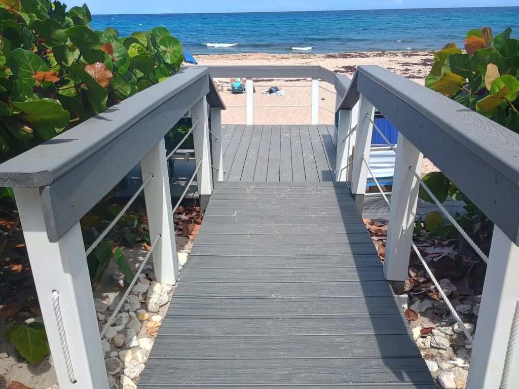 5520 N Ocean Boulevard #202, Ocean Ridge