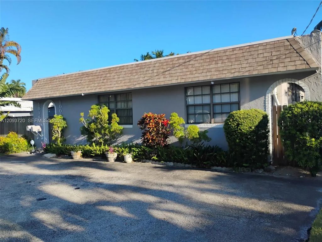 1016 Ne 34th Court #b, Oakland Park