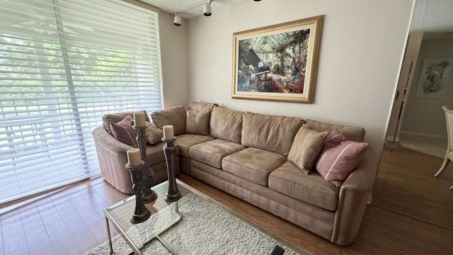 4 of 28 - 6865 Huntington Lane #203, Delray Beach, FL