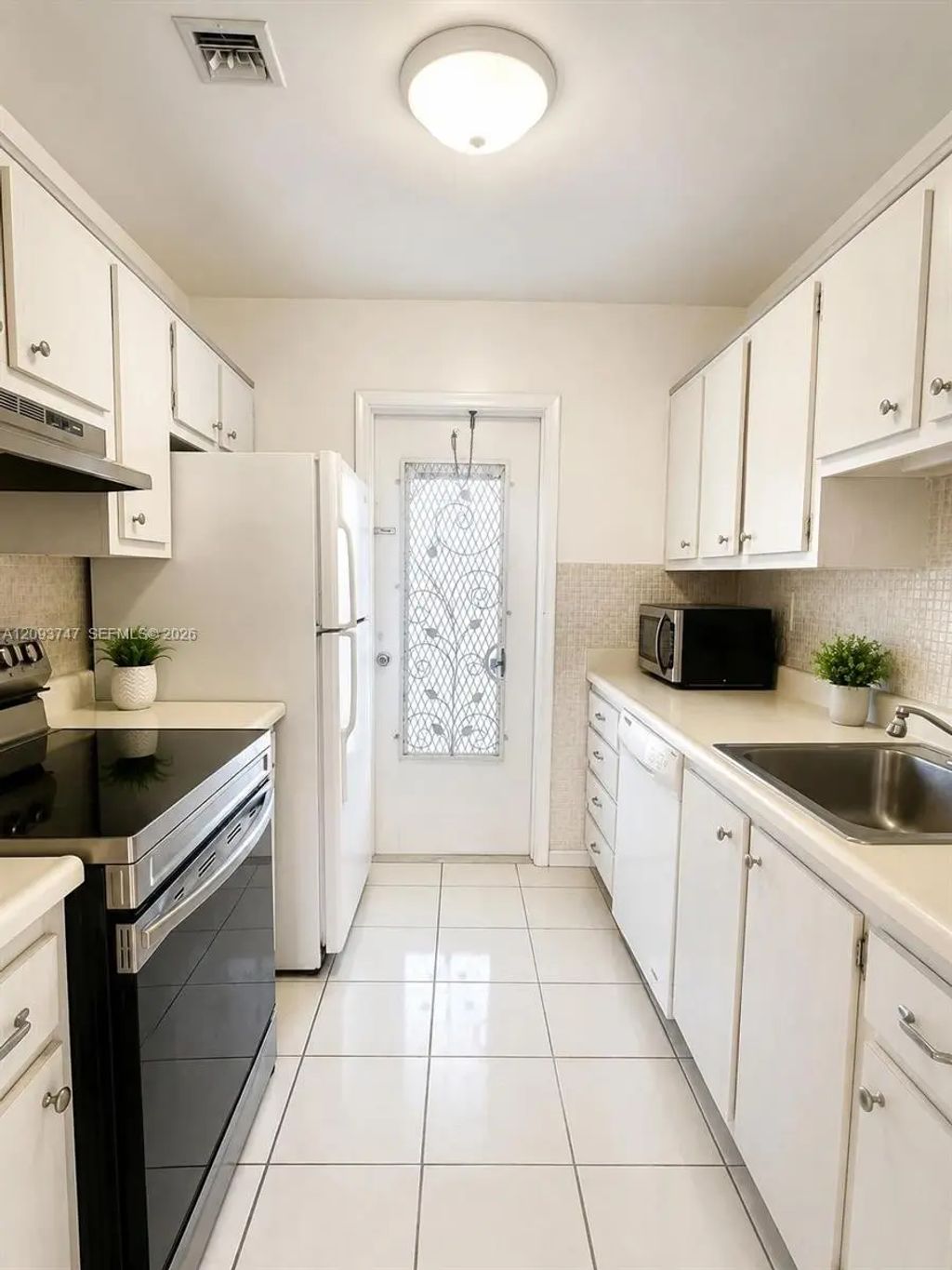 2200 Diana Drive #410, Hallandale Beach