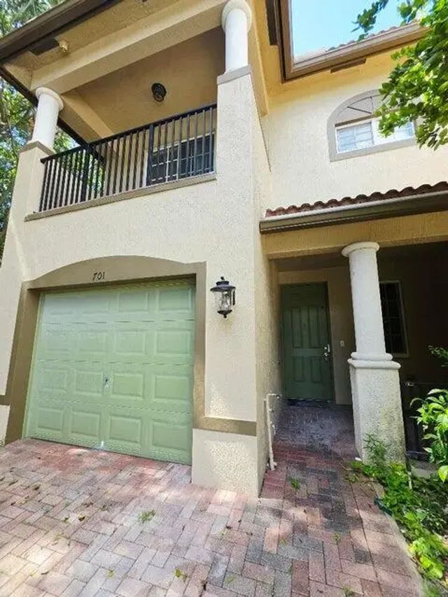 2 of 27 - 6282 S Military Trail #701, Lake Worth, FL