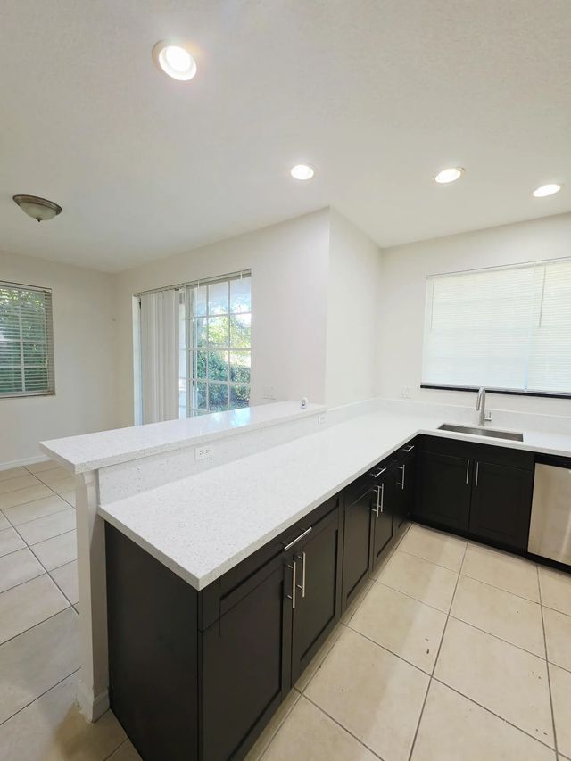 3 of 27 - 6282 S Military Trail #701, Lake Worth, FL