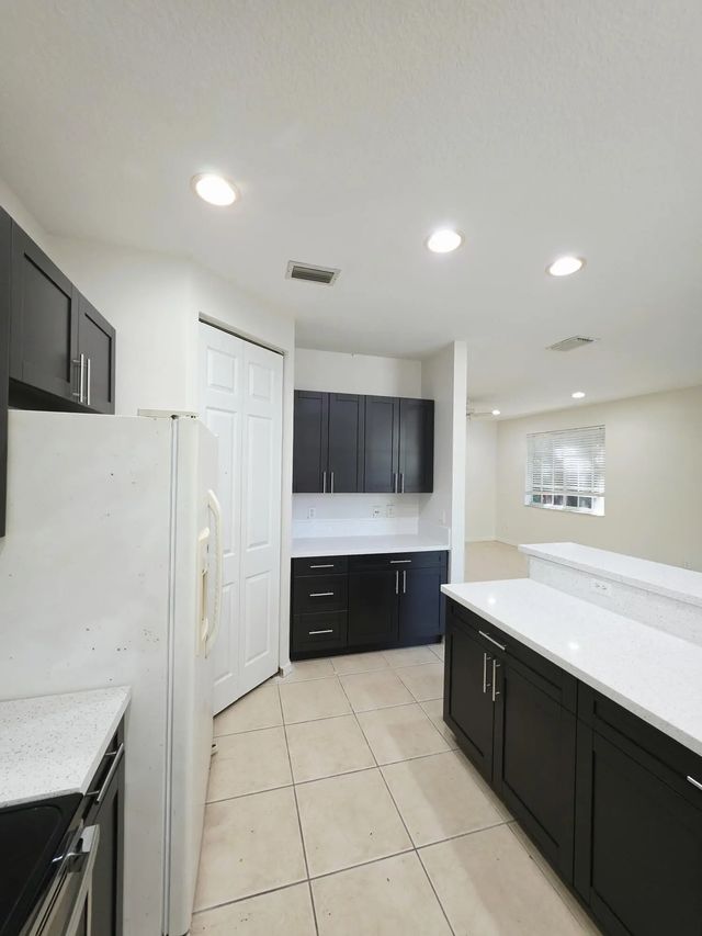 4 of 27 - 6282 S Military Trail #701, Lake Worth, FL